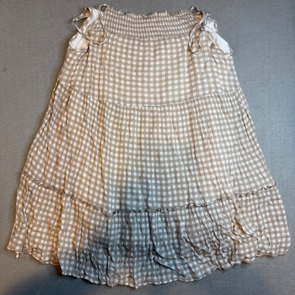 By Together Tan Gingham Tiered Smocked Babydoll Tank Top L5652 Womens Medium